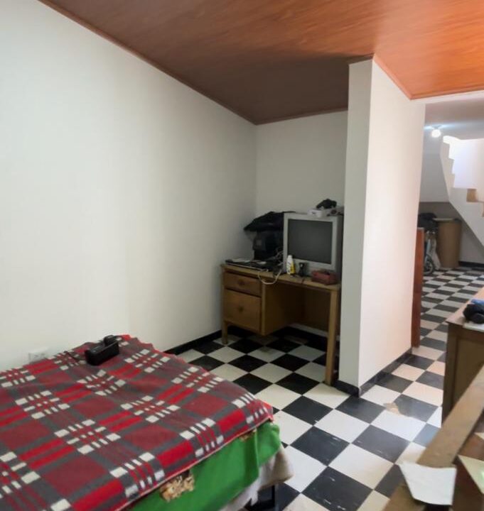 Casa en venta, Casa con local comercial, 20 de Julio, Bogotá, Vía principal, Excelente vitrina comercial, Ideal para negocio, Genera ingresos, Alta valorización, Oportunidad única