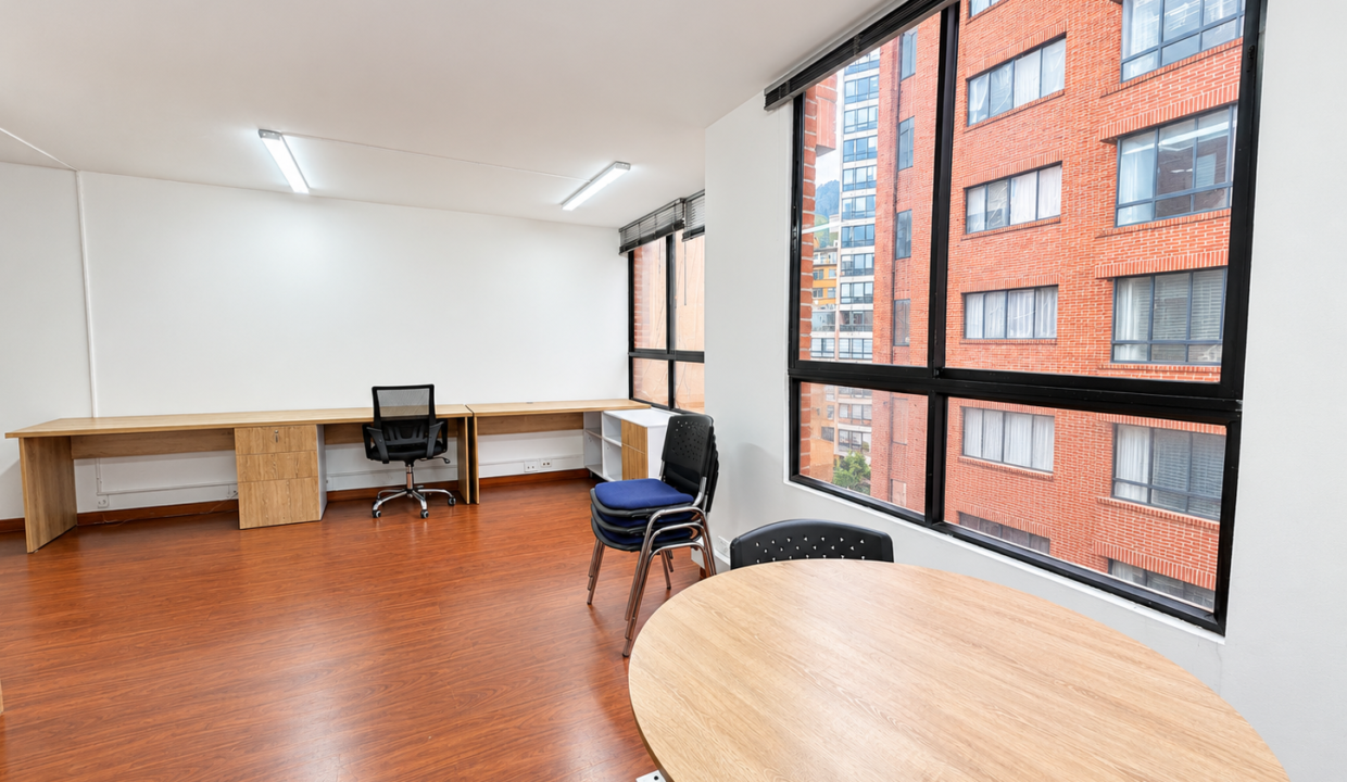 oficina-con-balcon-centro-internacional