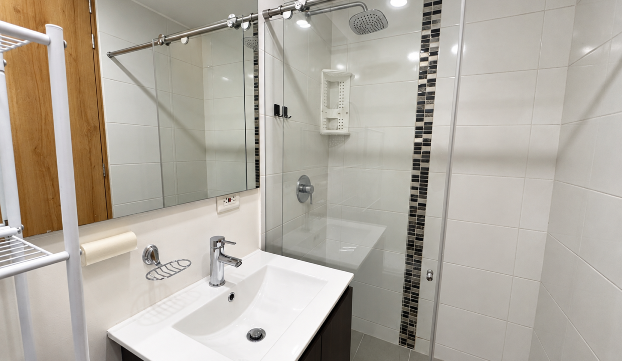 apartaestudio-arriendo-san-luis-bogota-bano